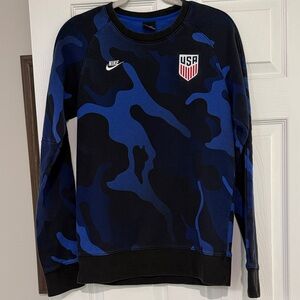 Nike Men's Navy & Royal Blue Camo Crewneck Sweatshirt